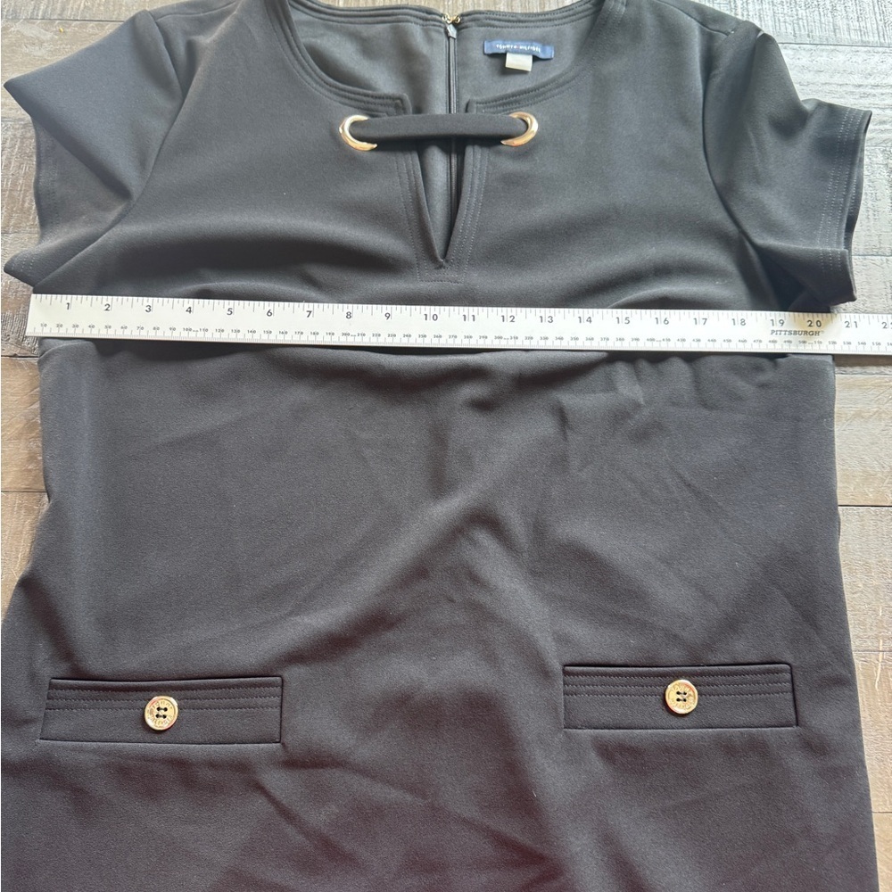 TOMMY HILFIGER Women's Black Short Sleeve Keyhole Above The Knee Shift Dress 14 - Picture 2 of 14